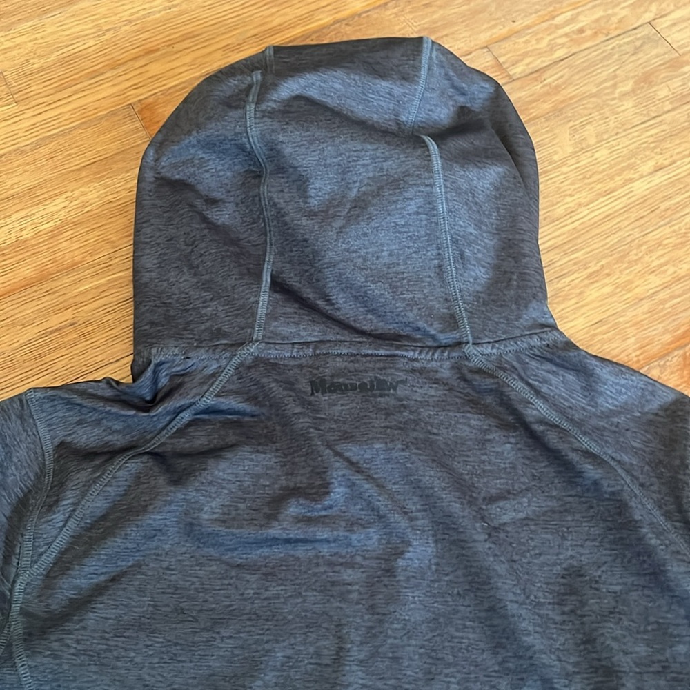 Moosejaw pullover with hoodie - Picture 5 of 5